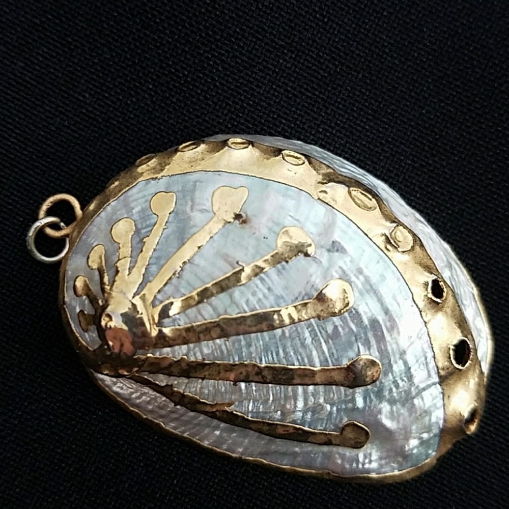 Seashell pendant - Picture 3 of 4